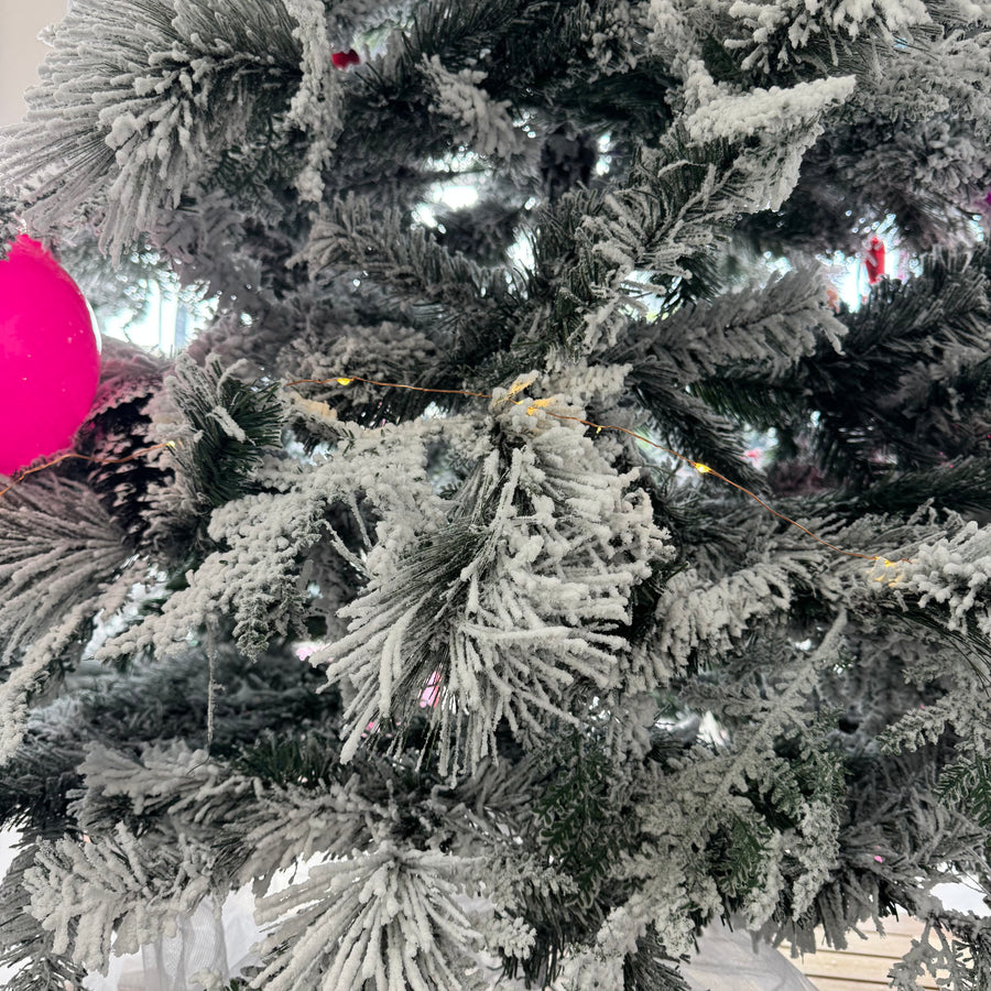 Alpine Pine Cone Christmas Tree