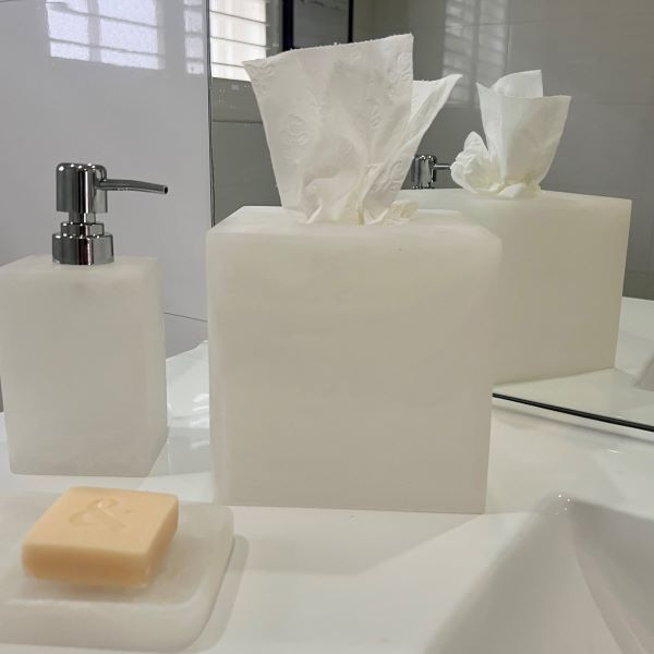 White Resin Tissue Box Cover