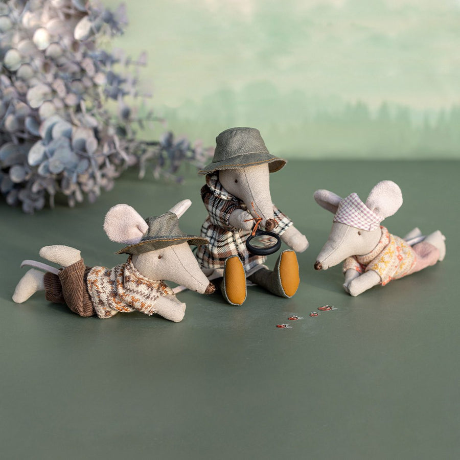 Maileg Wildlife Guide Mouse