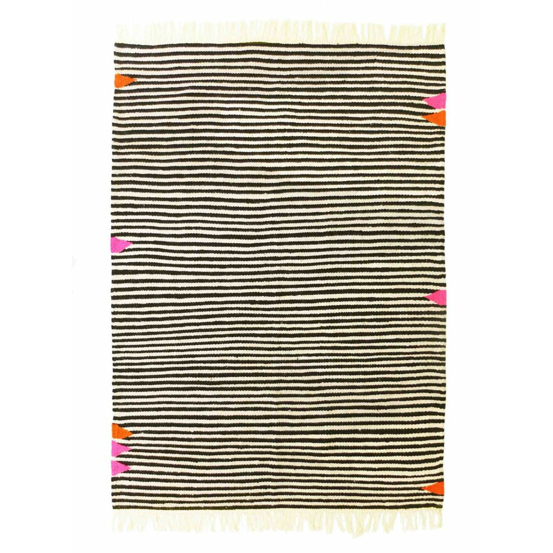 Trill Rugs Thin Stripe Triangle Rug – Outdoors On Parade